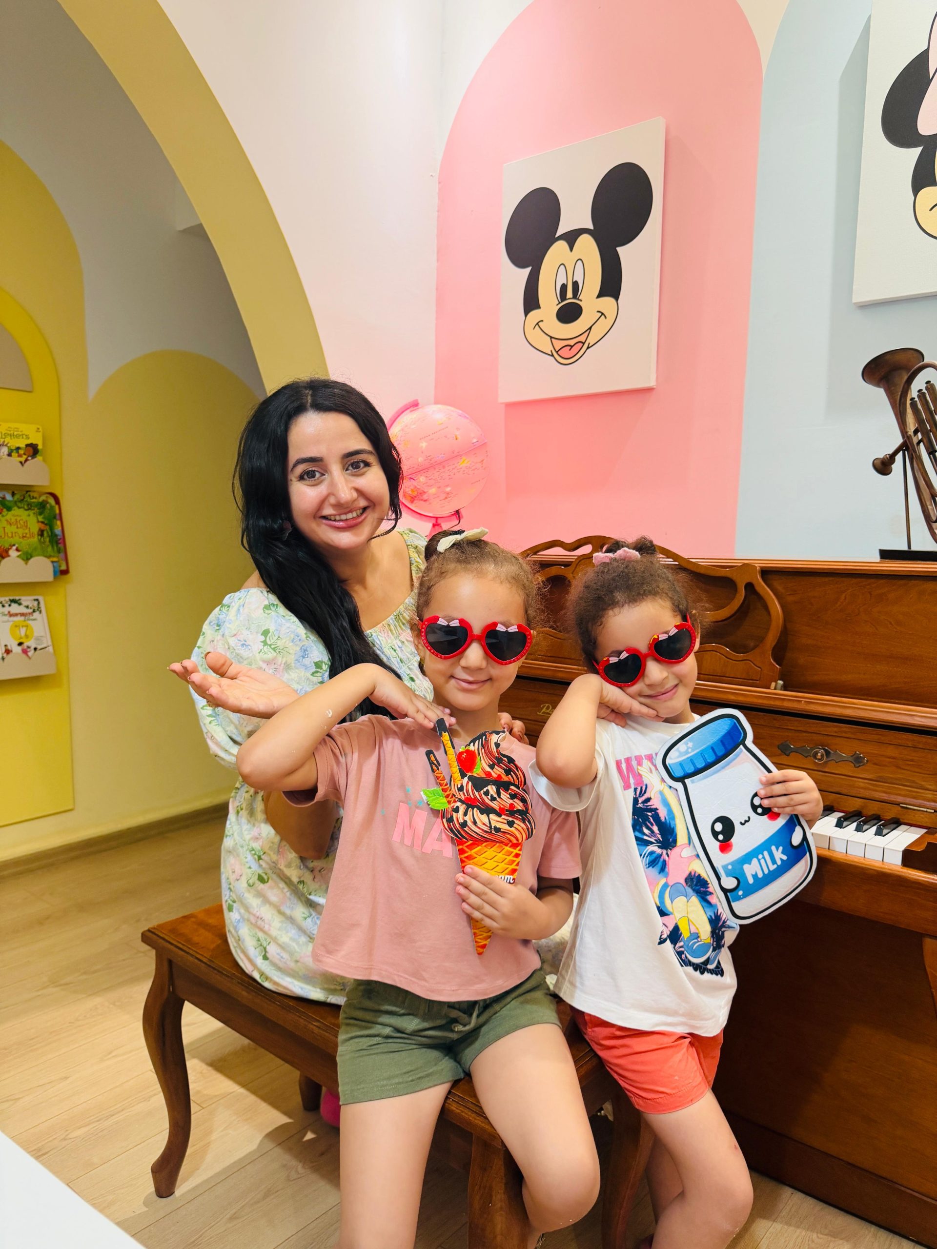 Want to teach them a new song? 🎶 All you need to do is gather them by your side, play the piano, and let them sing along! 🎹💛 Learning is always more fun with music!