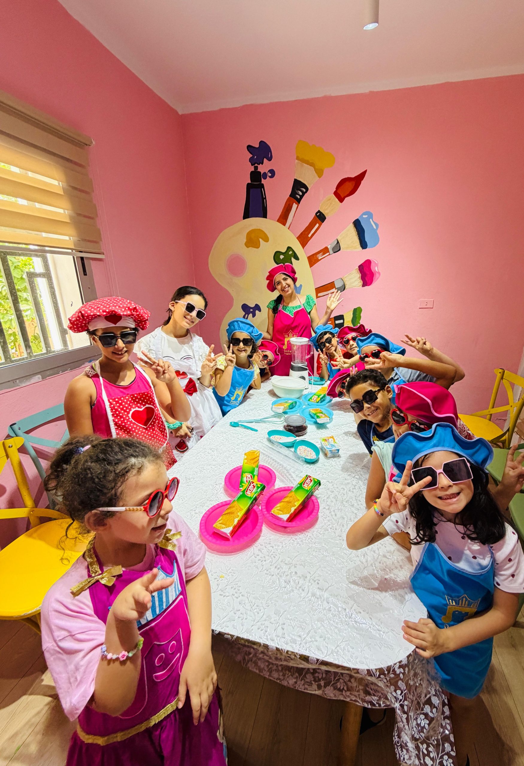 We cook with so much love during our summer camp at Doremi English Club! 👩‍🍳💛✨ Creating delicious treats, sharing smiles, and making wonderful memories together! 🌞